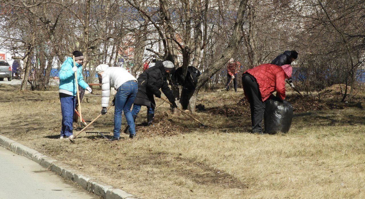 Во время субботника заводом было. Субботник в городе. Весенний общегородской субботник. Субботник в октябре. 17 Апреля общегородской субботник.