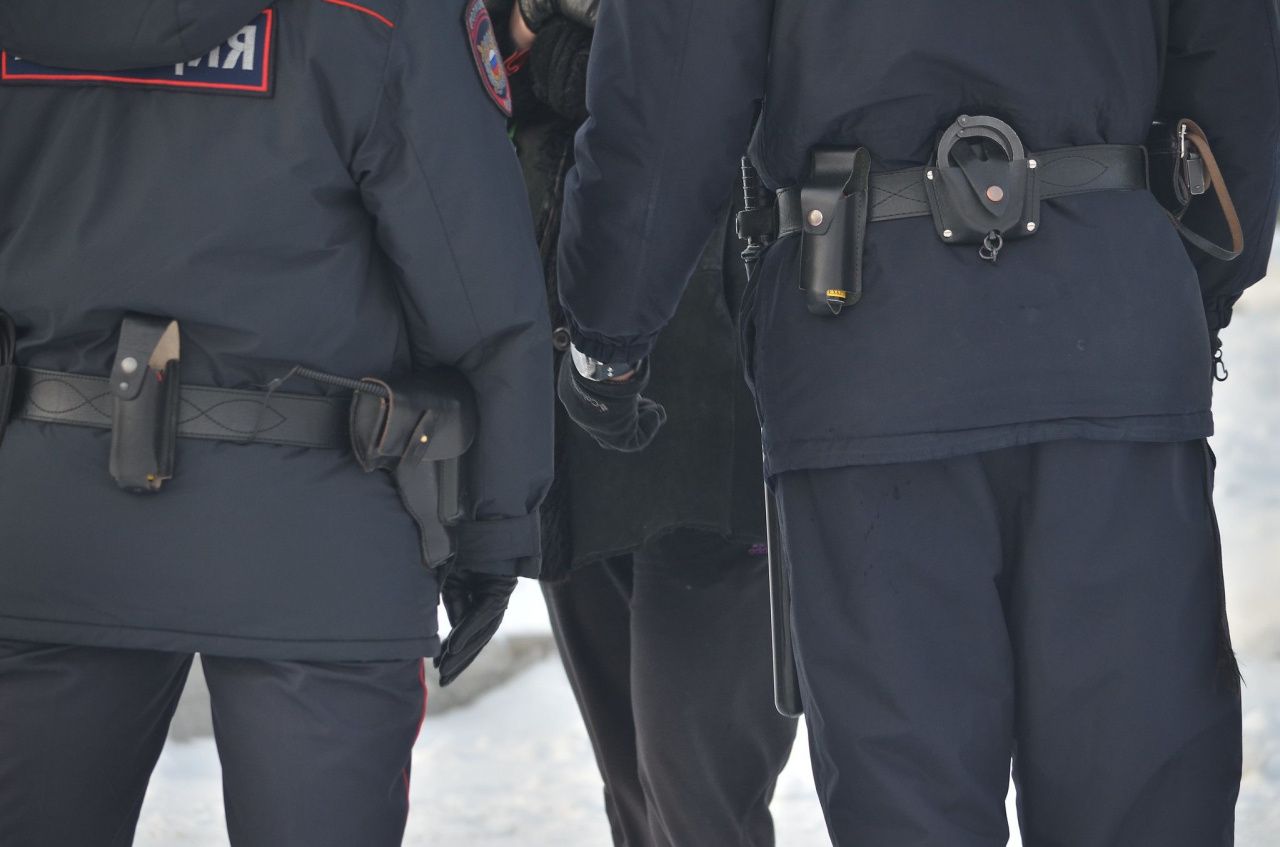 «Она уже 48 раз звонила». Пенсионерка четыре часа прождала полицию на улице
