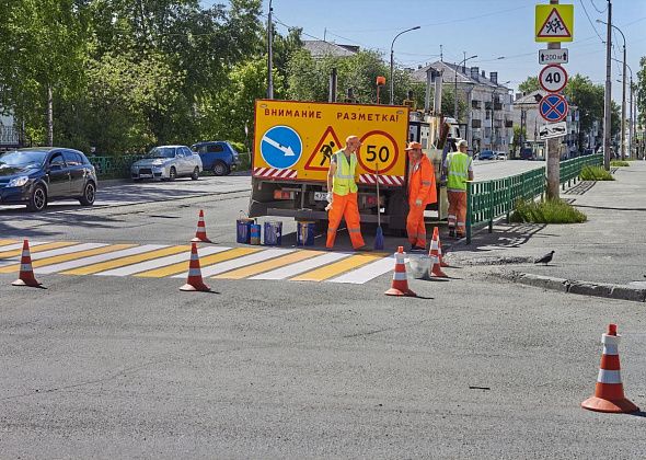 Дорожники Свердловской области в 2022 году привели к новым стандартам 779 пешеходных переходов 