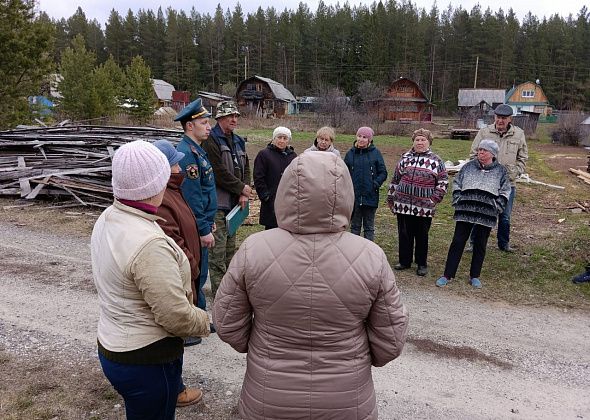 В Карпинске проходят рейды по садовым товариществам. Проверяющие смотрят на порядок на участках