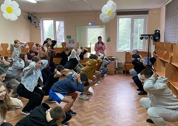 Полицейские наведались в «Светлячок»: провели зарядку и посоветовали вести здоровый образ жизни