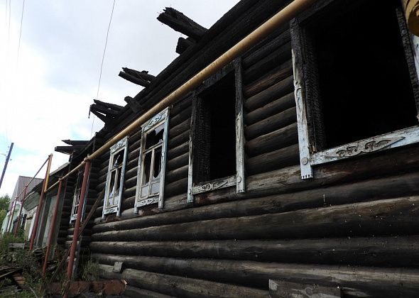 Сегодня ночью на ул. Пролетарская горел заброшенный дом