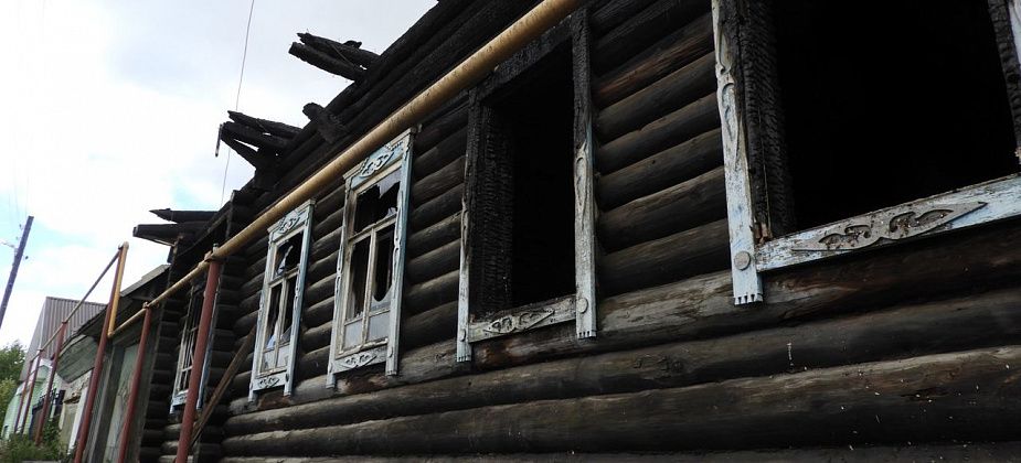 Сегодня ночью на ул. Пролетарская горел заброшенный дом