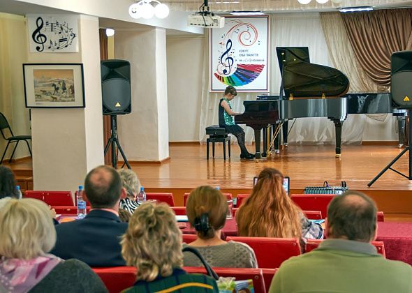 Две пианистки из Карпинска стали лауреатами окружного конкурса