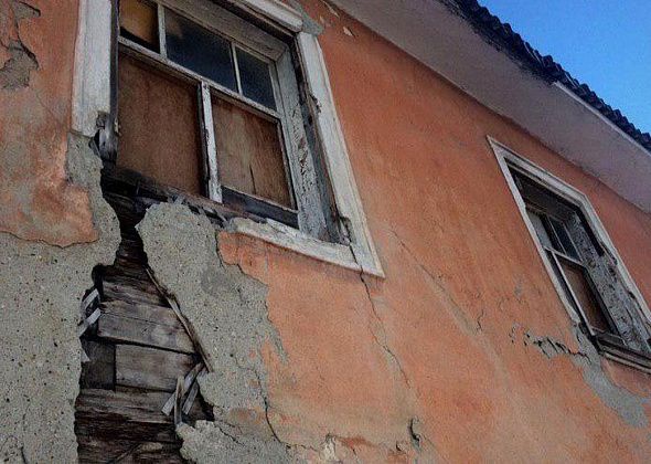Собственников квартир в аварийных домах приглашают в мэрию обсудить условия переселения