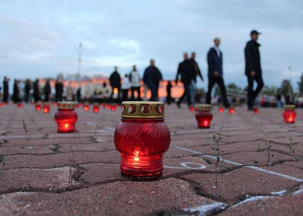 В Карпинске зажгли свечи и провели реквием-концерт в память о погибших в Великой Отечественной войне