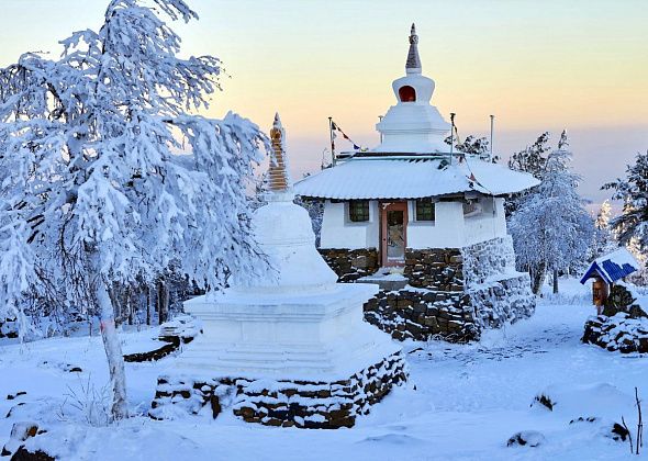 Дом уральского ламы. Фоторепортаж из монастыря "Шедруб Линг"