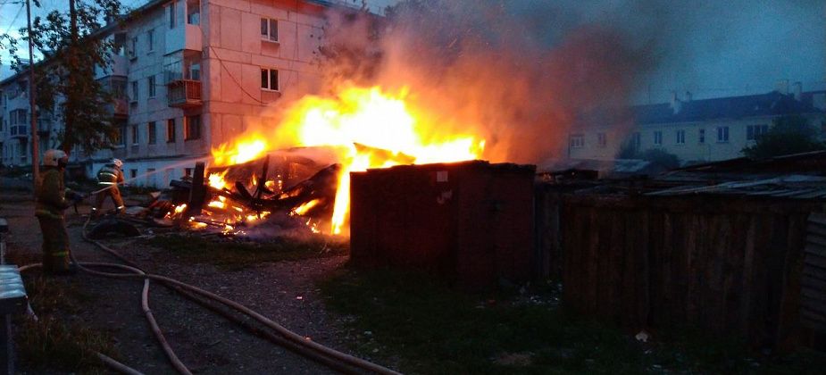 В Карпинске вновь горели сараи