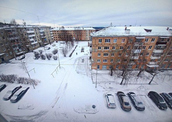 Из-за апрельской метели Карпинск остался без света, воды и тепла