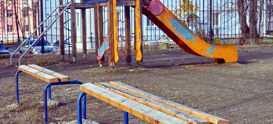 О безопасности детей на игровых площадках