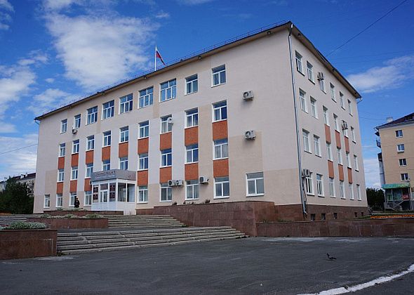 В Карпинске ищут желающих занять кресло начальника отдела ЖКХ