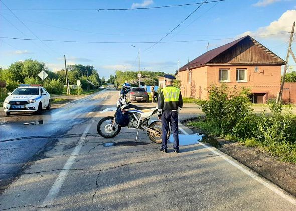 В Карпинске 16-летний бесправный байкер устроил ДТП