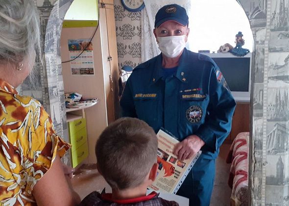 Пожарные и специалисты КЦСОН провели рейд по неблагополучным семьям