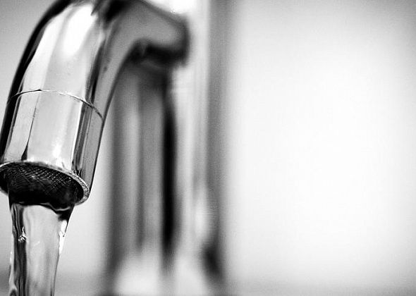 В Карпинске идет гиперхлорирование воды. Пить такую воду можно только после кипячения!