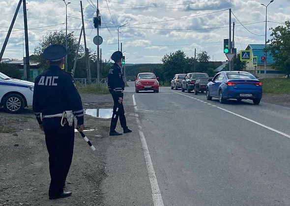 Сотрудники ГИБДД проверили местных таксистов и нашли нарушения