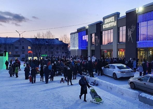 Как дети прощались с городком. На городской площади прошло единственное за всю зиму массовое мероприятие