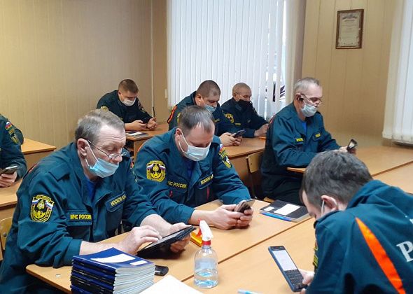 Карпинские пожарные приняли участие во Всероссийском экологическом диктанте