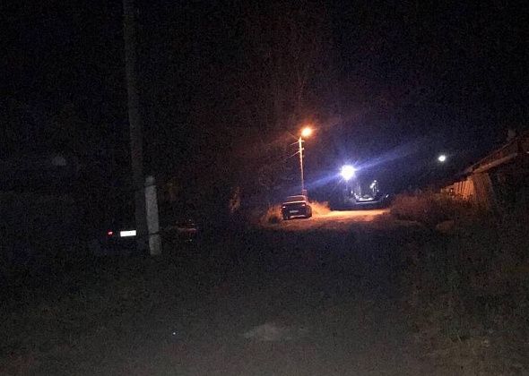 Жители северной части Карпинска возмущены отсутствием фонарей освещения
