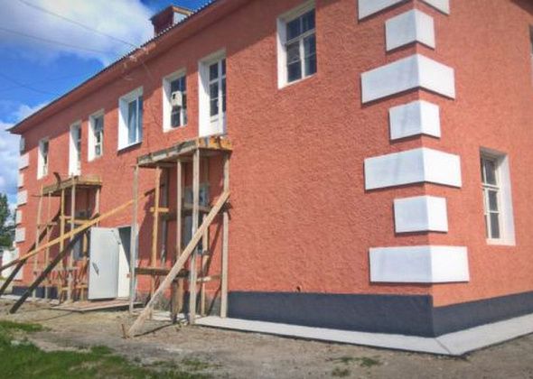 В многострадальном доме проведут воду и канализацию