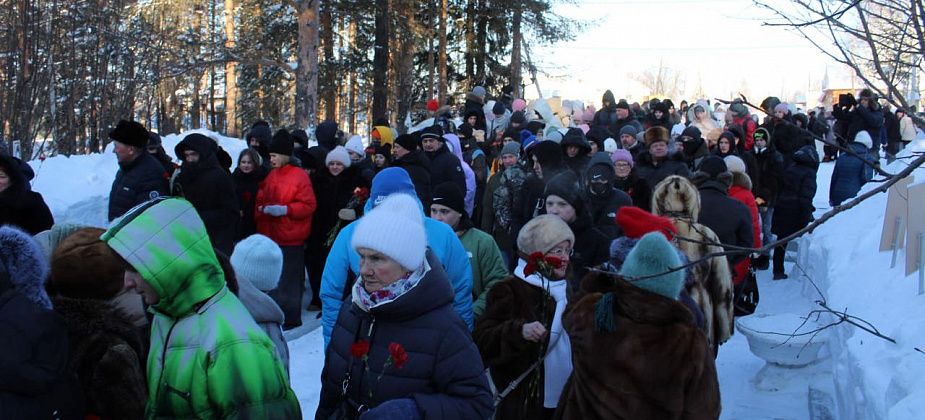 В Карпинске почтили память мужчин, которые погибли на войне в Афганистане