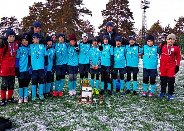 Карпинские футболисты стали “серебряными” призерами областного первенства