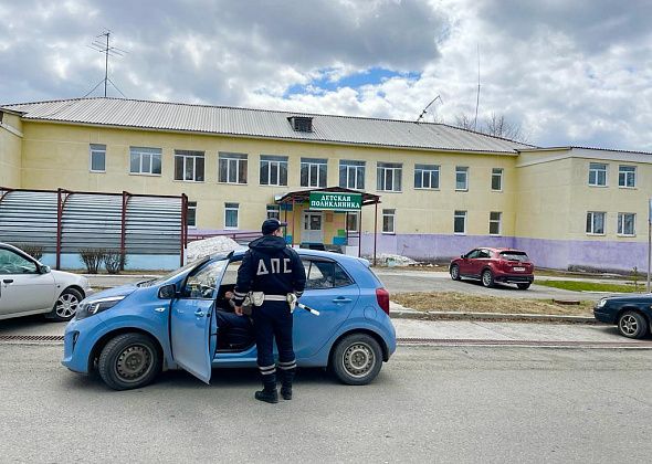 Сотрудники ГИБДД проверили, как водители пристегиваются и перевозят детей