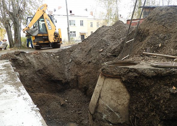 Подрядчик сломал трубу водоснабжения. Без воды пять многоквартирных домов