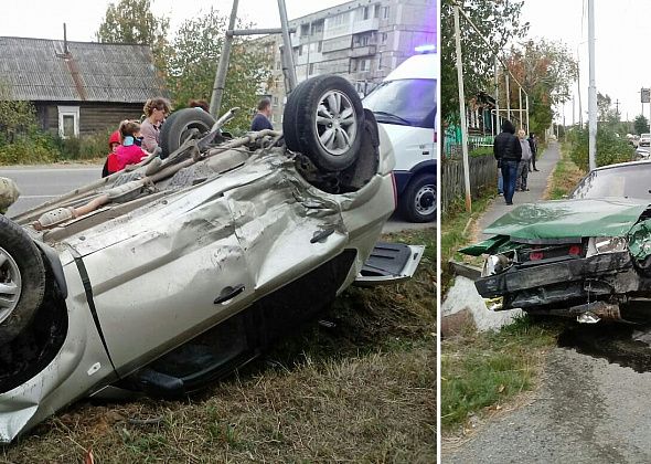 В Карпинске произошло ДТП: автомобиль с детьми перевернулся 