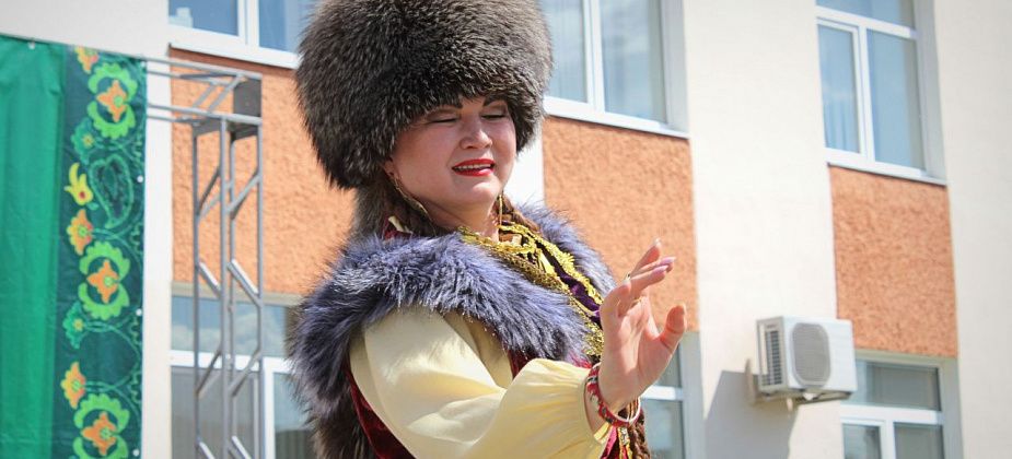 Суббота под татарские мотивы: в Карпинске отпраздновали окончание весенних полевых работ