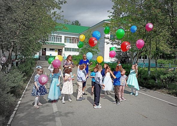 Выпускные в детских садах: ответы и условия присутствия родителей на празднике