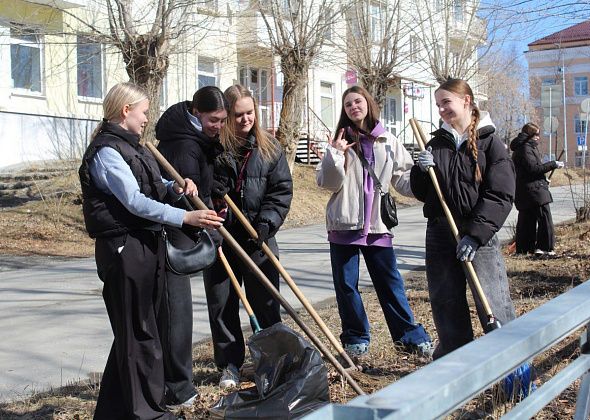 Сегодня ученики городских школ вышли на субботники