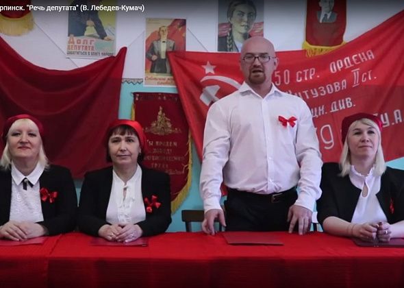 Карпинцам нужна поддержка горожан, чтобы сегодня победить в областном конкурсе чтецов