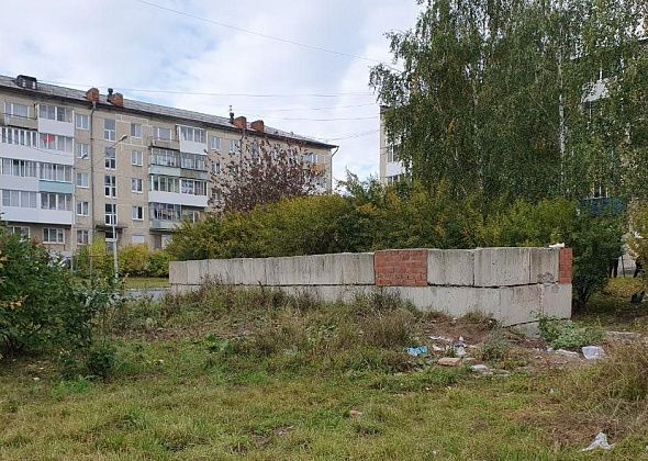 В «УКХ» сообщили об уборке мусора возле контейнерной площадки по Пролетарской